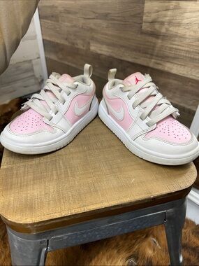 Nike Air Force Kids Pink and White Low-Top Sneakers
